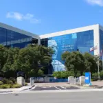 Intel INTC stock prediction: $148 bull case vs $62 bear case